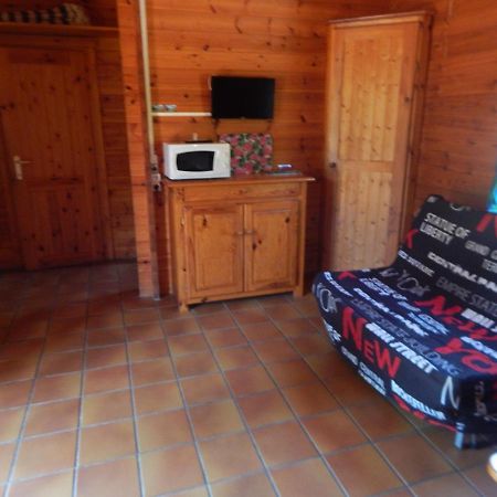 Les Chalets De Montorgueil Saurat Exteriör bild