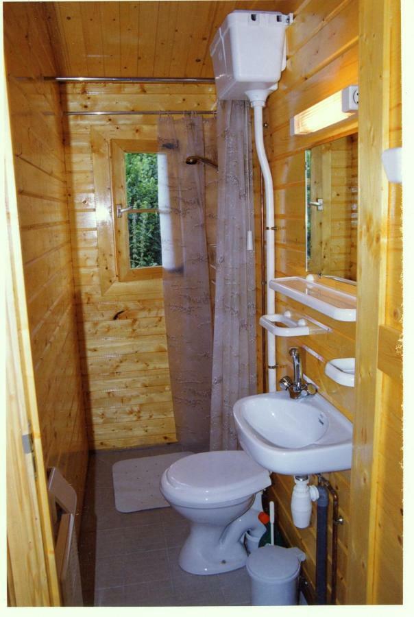Les Chalets De Montorgueil Saurat Exteriör bild