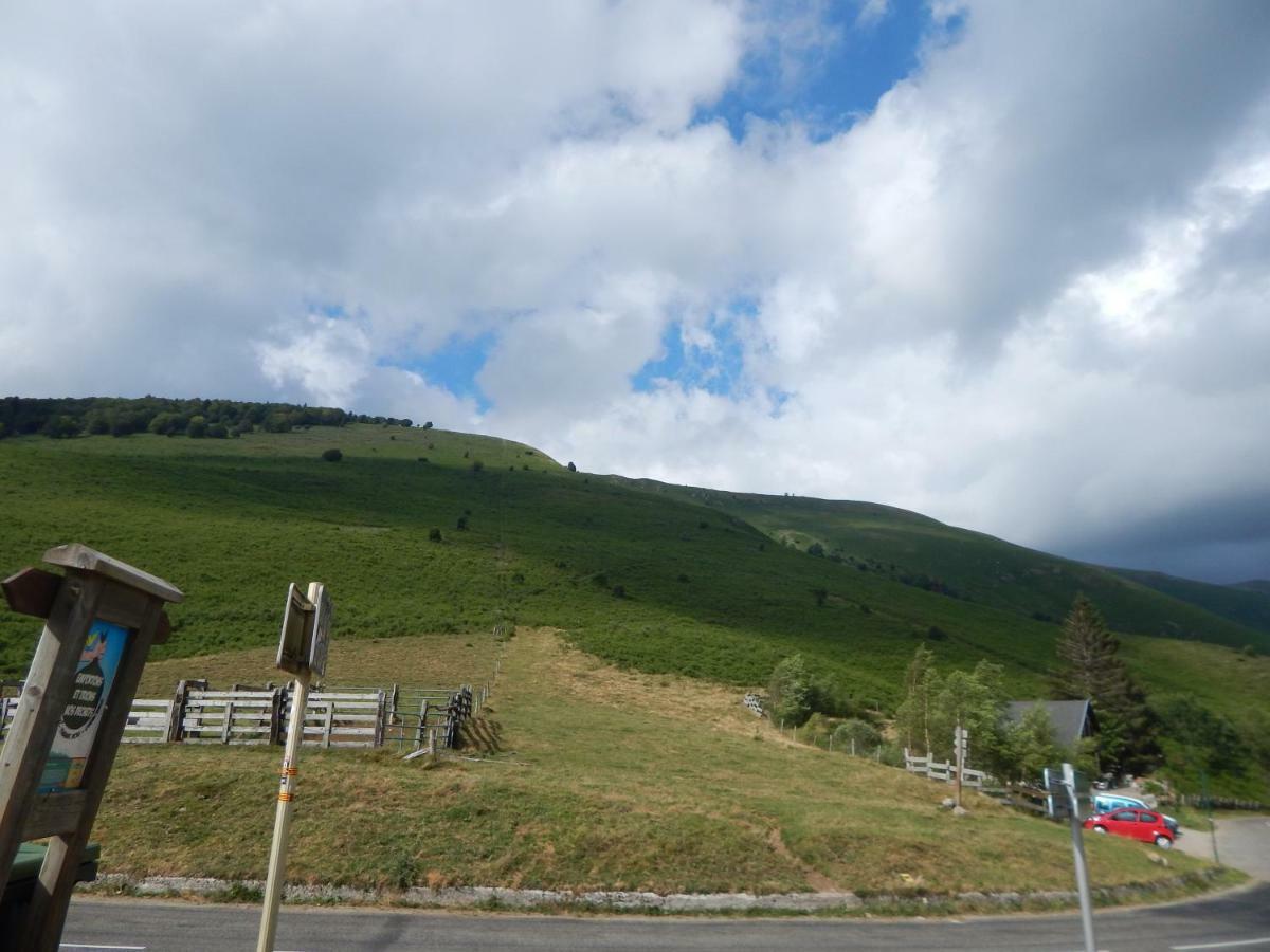 Les Chalets De Montorgueil Saurat Exteriör bild
